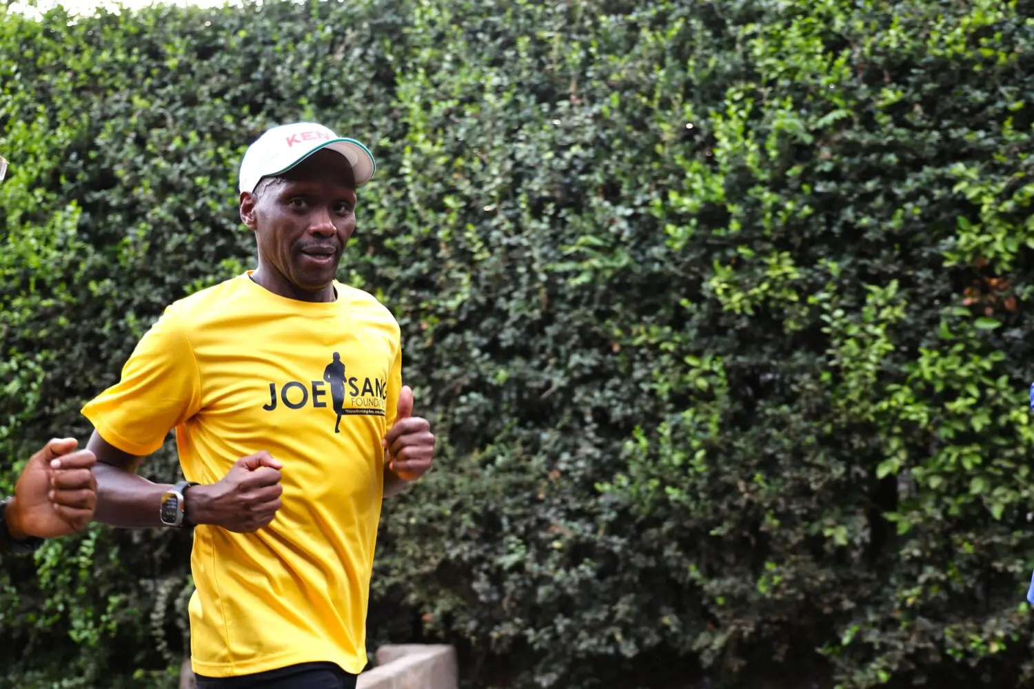 Joe Sang in Berlin Marathon for children’s education